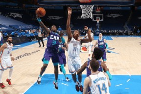 凤凰娱乐体育 -欧超杯今晚再迎强敌，休斯敦火箭复出首秀，主帅态度——话题不断，轮换策略成焦点的简单介绍